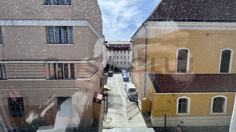 Ultracentral! Bulevardul Eroilor , 4 camere, parcare! - Poză 12