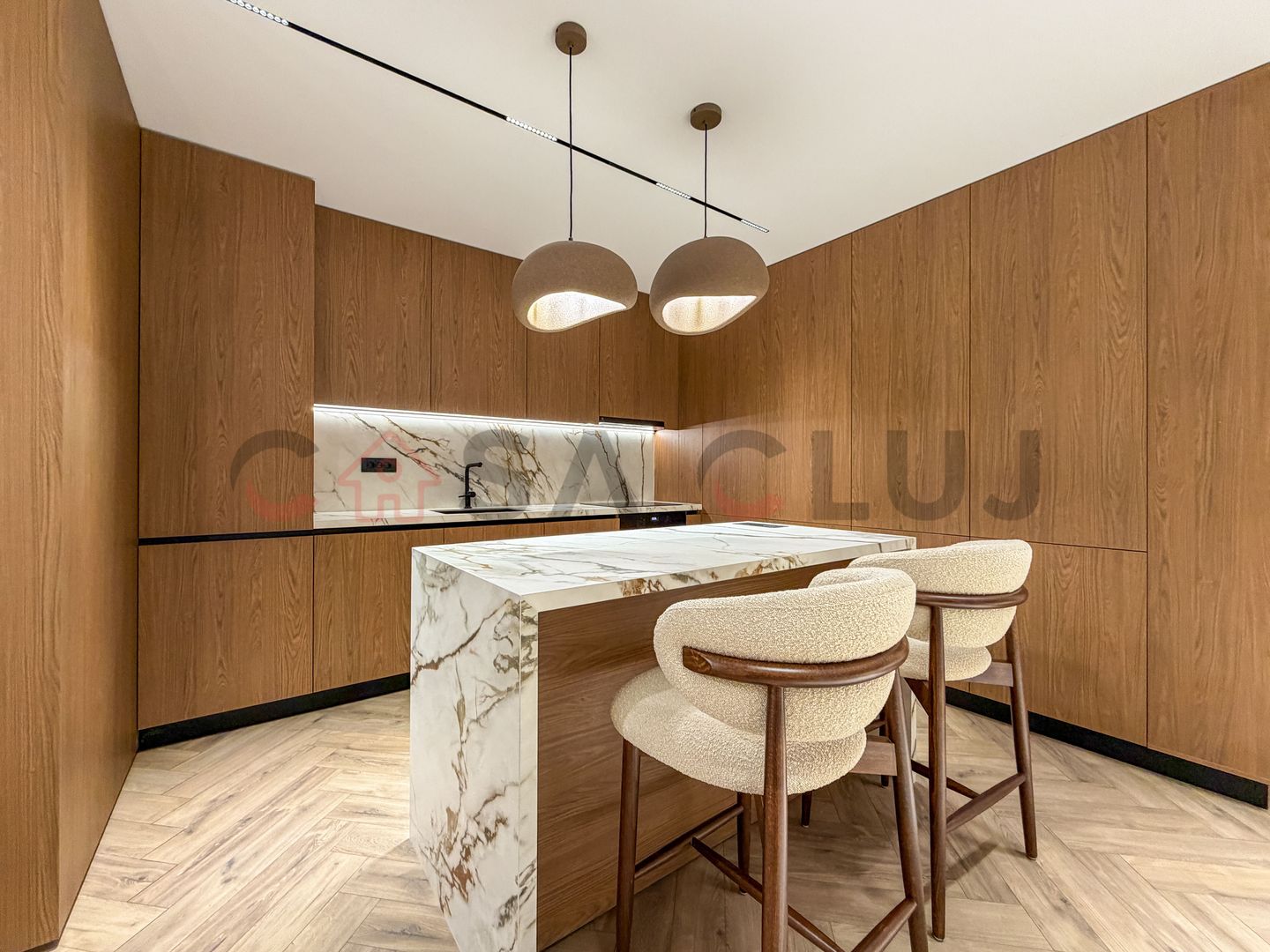 2 camere superbe, la cheie, zona The Office! - Poză 4