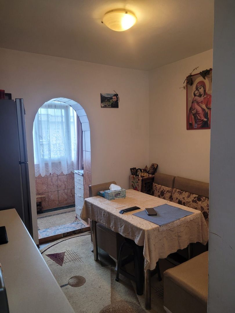 Apartament 3 camere de vanzare Crangasi - Poză 4