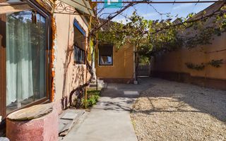 Casă 4 camere, zona centrală în Pâncota - Poză 12