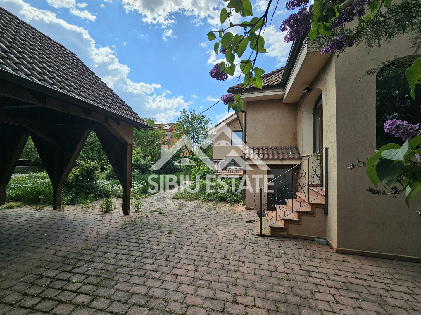 Casa Sibiu central, teren 1000 - Poză 2