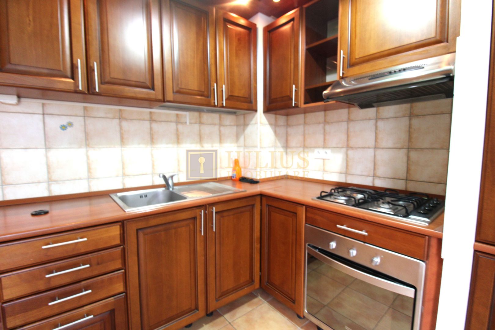 Apartament in zona Lipovei - Poză 6