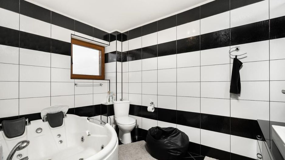 Vila superba de vanzare in apropiere de padure Pantelimon - Poză 25