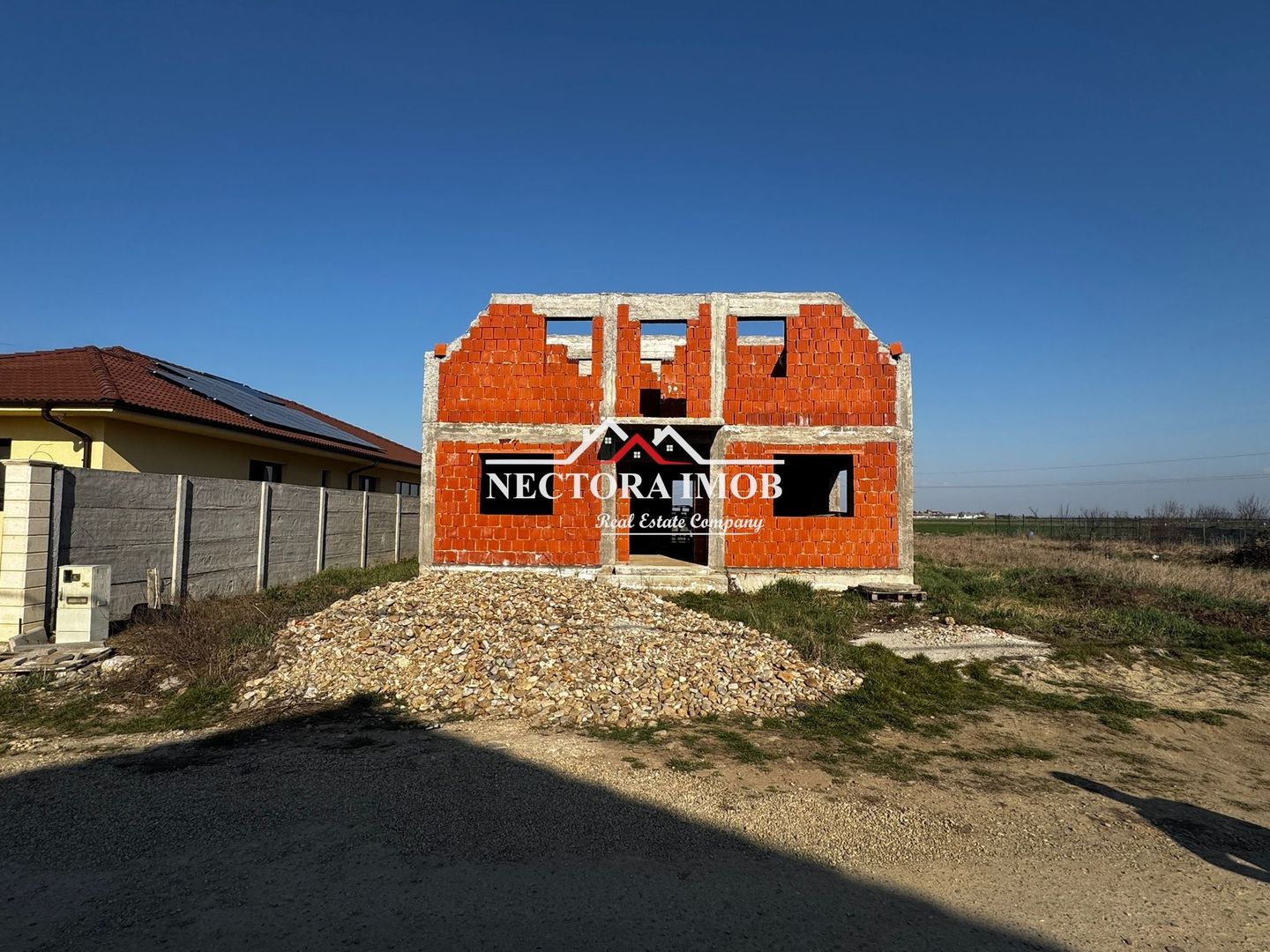 NECTORA IMOB-Casa 4 camere, Livada de Bihor, 710 mp teren, la rosu - Poză 8