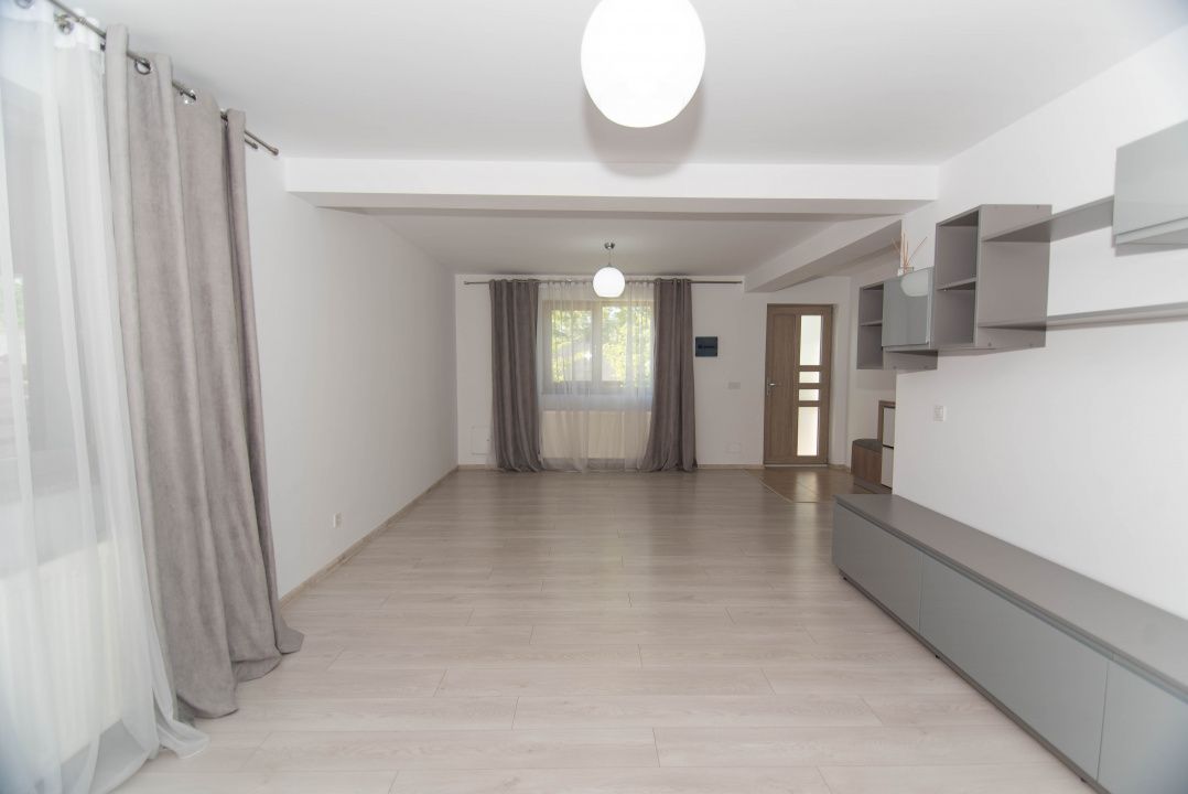 Casa cu 4 camere pe strada Campului, Pitesti - Poză 2