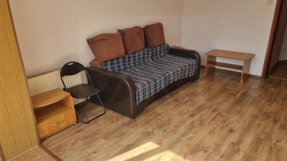 Apartament 2 camere 54 mp utili bucatarie inchisa etaj 3 zona Terezian - Poză 1