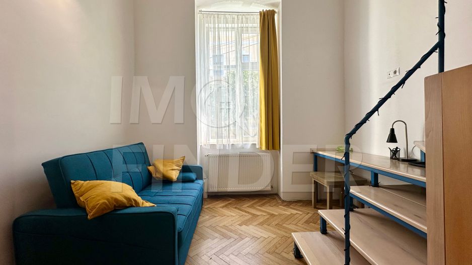 Studio cochet cu zonă de dormit și curte interioară, în centrul Clujului - Poză 4