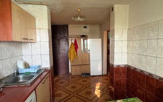 Apartament cu 3 camere - Centrală proprie - Metrou Apărătorii Patriei - Poză 2