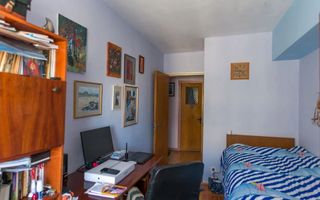 Apartament ULTRACENTRAL cu 4 camere,decomandat, langa Palas, 105 mp ! - Poză 8