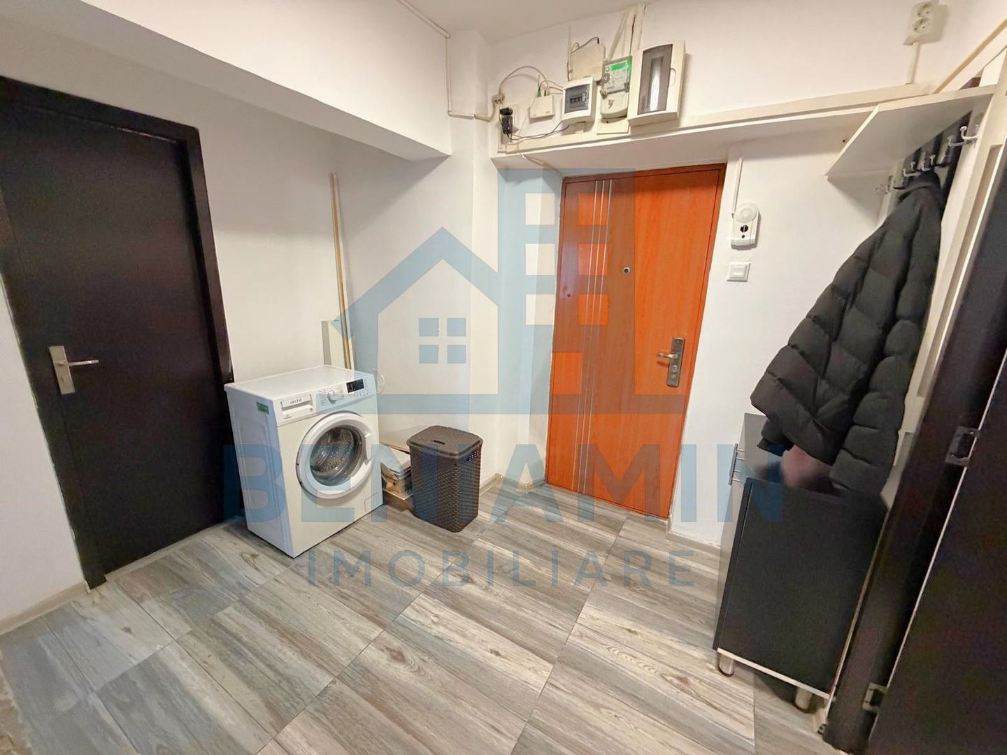 2 Decomandate Mobilat Utilat Calea Bucuresti Rotonda 52mp - Poză 9