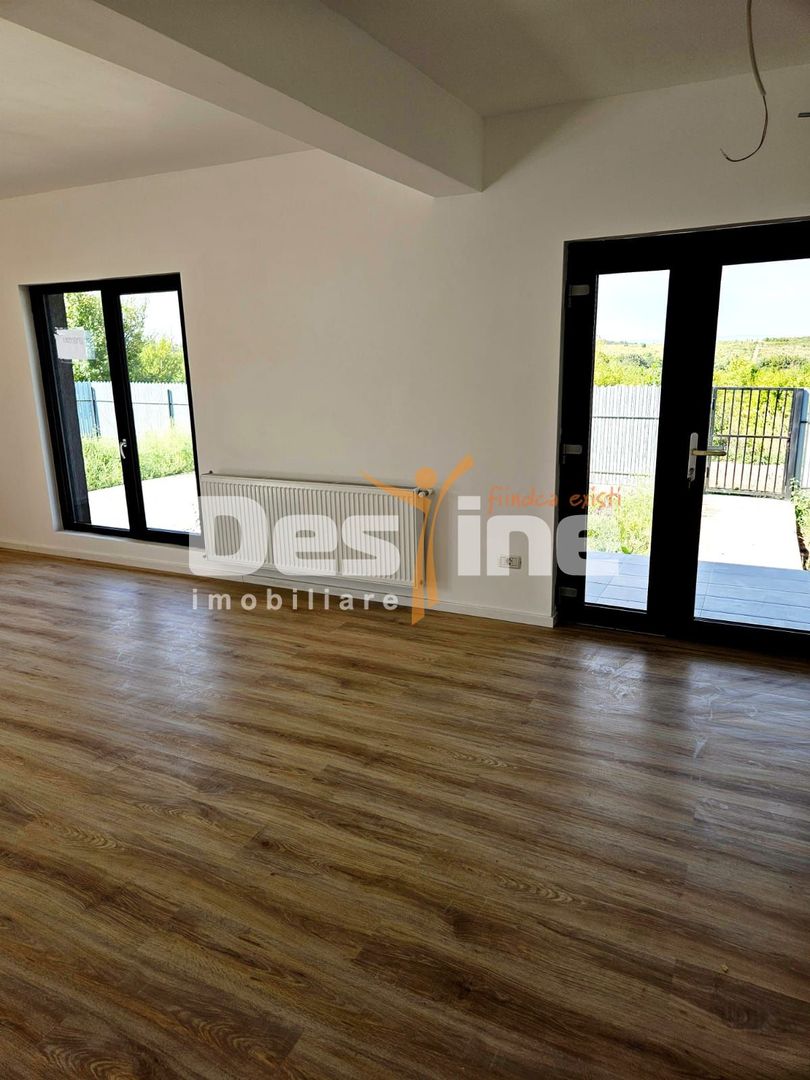 Casă VIȘAN, 3 camere decomandat 74 mp utili, teren 430 mp + parcare - Poză 8