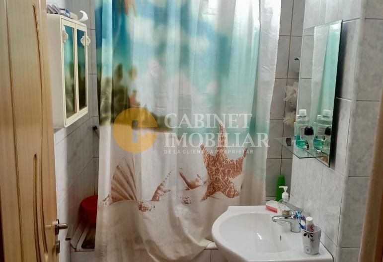 Etaj 1 zona Dacia 3 camere - Poză 5