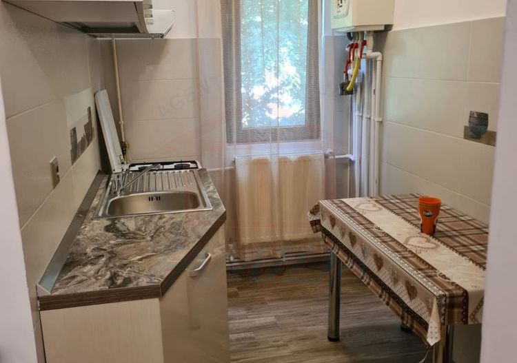 Inchiriere apartament 2 camere, Micro 19, 48 mp, 1650 Lei/Luna - Poză 2