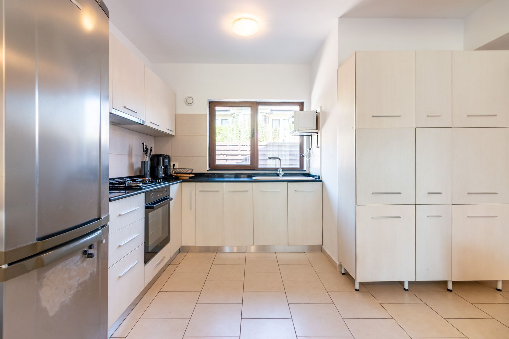 Casă primitoare  | Tunari | Grădină spațioasă plus piscină - Poză 3