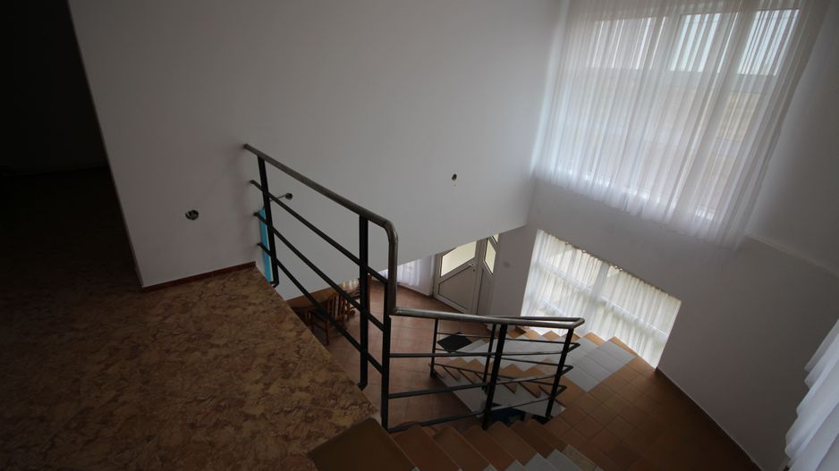 Vila  destinatie camin batrani - Poză 7