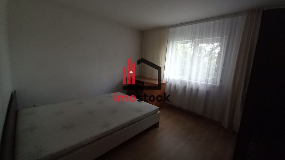 De vanzare apartament cu 3 camere, decomandat, etajul 2 - Poză 4