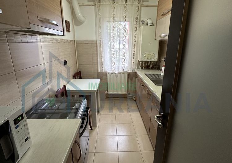 Apartament 2 camere, Podu Roș, mobilat și utilat complet - de închiriat - Poză 6