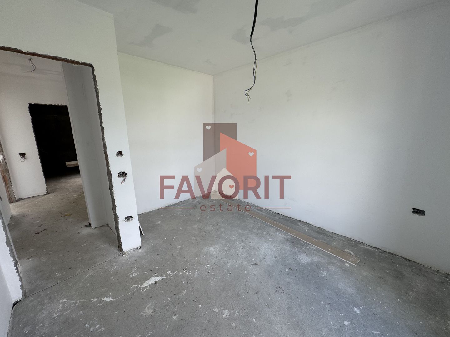 Duplex 5 camere ,despartit prin camera tehnica, finisat la cheie in Mosnita - Poză 8