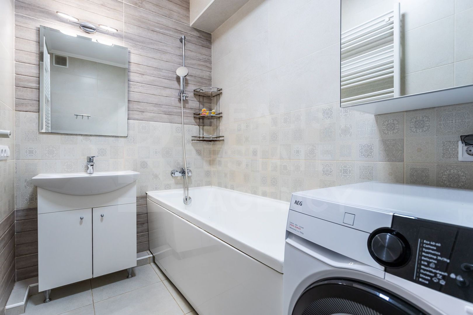 Vânzare, apartament, 2 camere+living, str. Ion Creangă, sect Buiucani - Poză 16