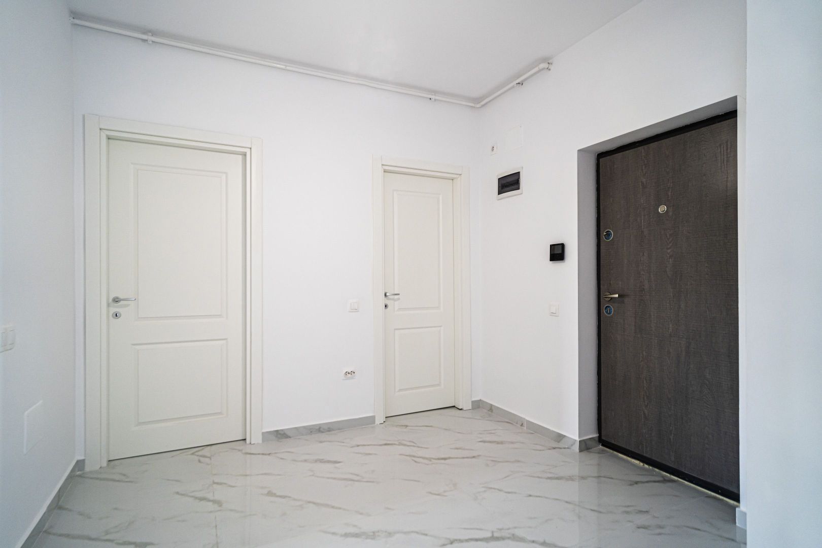 2 Camere, 72 mp, Spatios, Vedere Libera, Finalizat, Bloc Nou, Metrou Preciziei - Poză 8