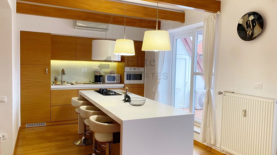 Apartament spatios cu 4 camere de inchiriat | Pietonala Oradea - Poză 1
