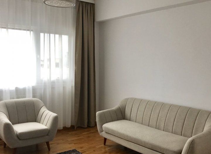 APARTAMENT COLTEA UNIVERSITATE - Poză 2