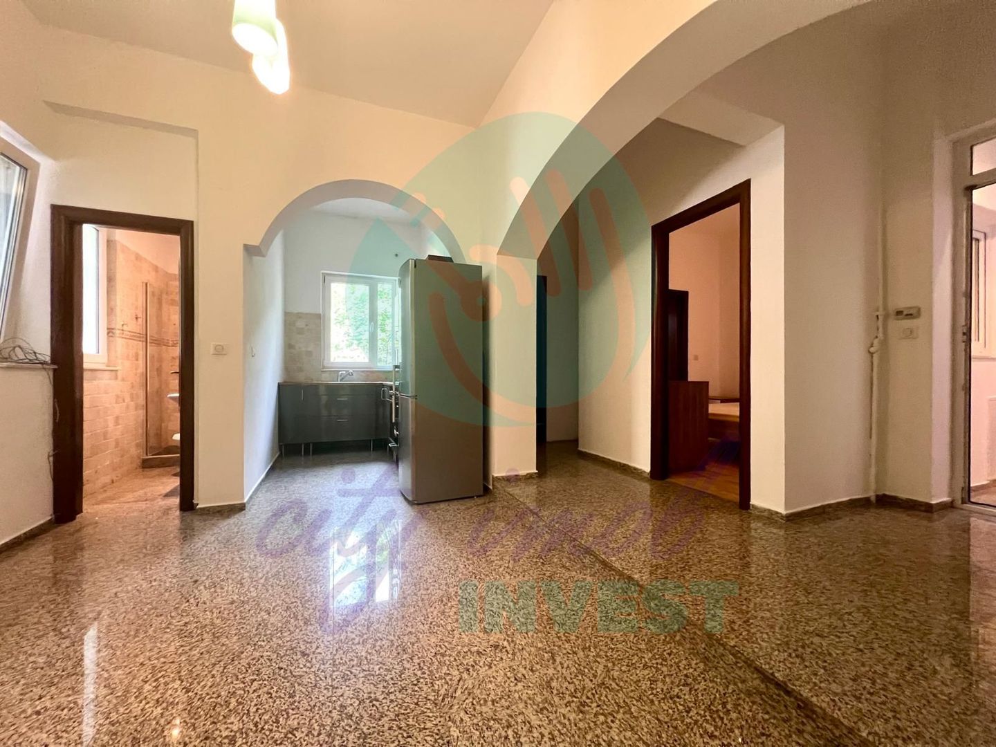 Apartament RENOVAT 3 camere Cotroceni-Curte comuna - Poză 1