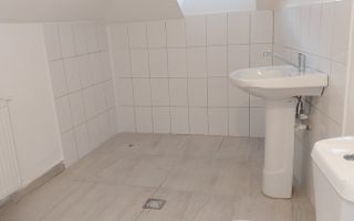APARTAMENT MANSARDA METROU ZONA STEFAN CEL MARE - Poză 3