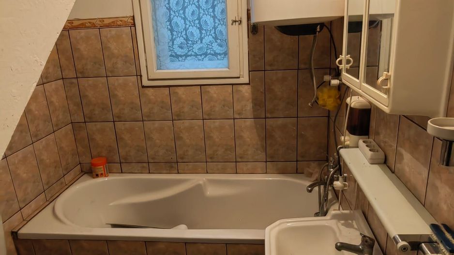Casa 120 m² utili cu teren 809 m² Reci - Poză 10