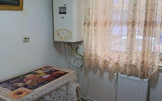 OCAZIE!Vand apart 2 camere D,50mpla Parter CU GRADINA in Galata ap de LIDL - Poză 5