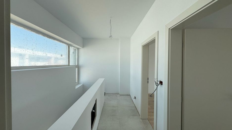 Townhouse modern cu grădină privată într-un cartier verde și sigur - Poză 7