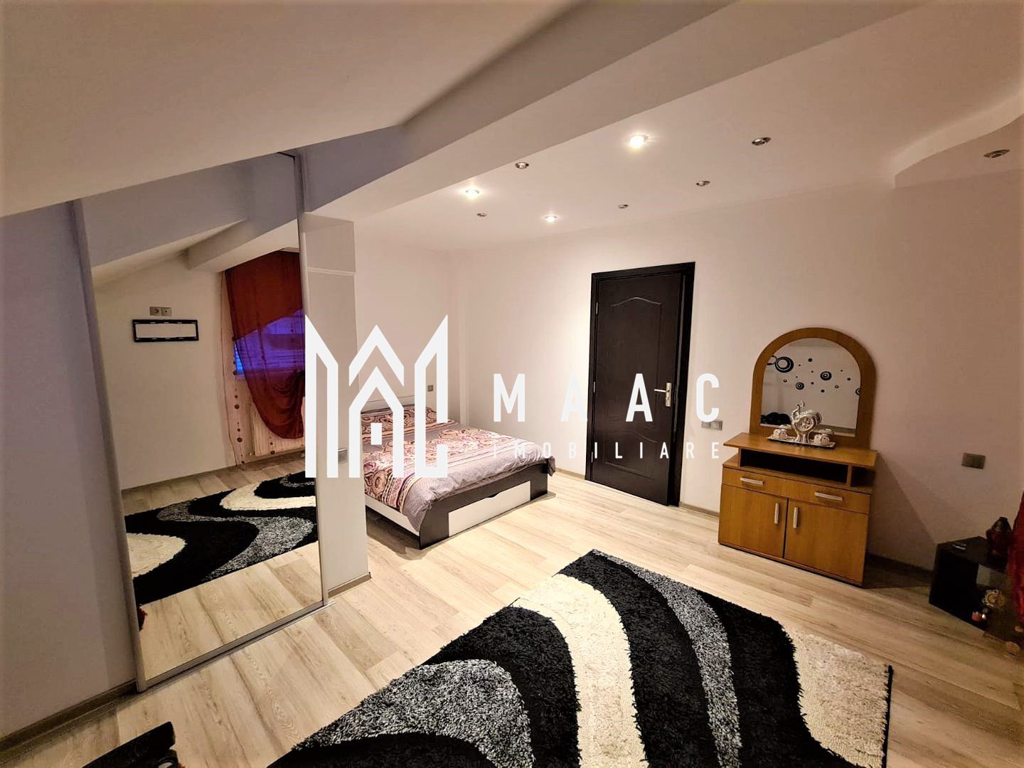 2 Case de vanzare + spatiu comercial | Zona Tiglari | 400 mp - Poză 7