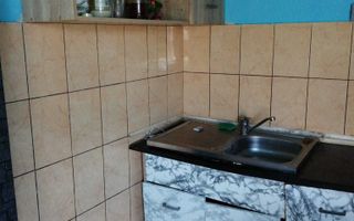 BRASADAS vinde garsoniera 22mp. pe Ostrovului la etajul 2/4. - Poză 2