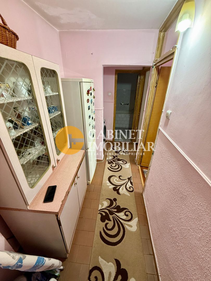 Rond Zimbru - Apartament cu 3 camere decomandat - Bloc dupa 1980 - Poză 8