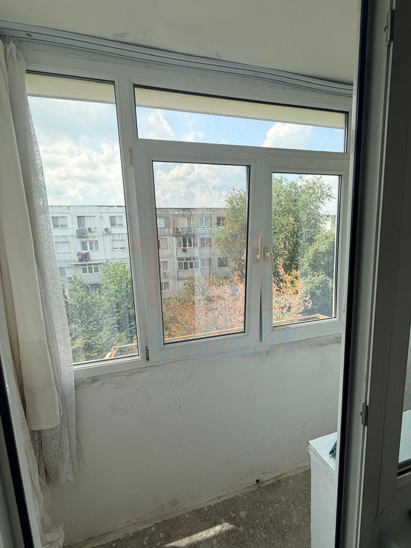 Vanzare apartament cu 4 camere in Micro 13, etaj 3, pret 65 000 euro - Poză 19
