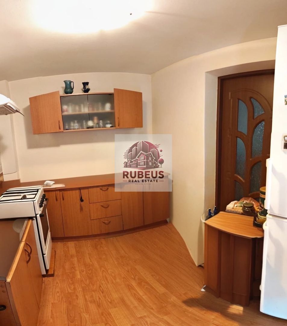 Casa cu personalitate in Calomfirescu – spatiu, liniste si teren gener - Poză 16