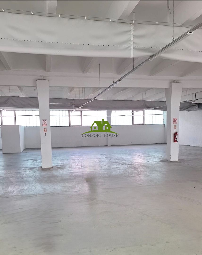 Cladire ideală pentru diverse scopuri comerciale sau industriale - Poză 14