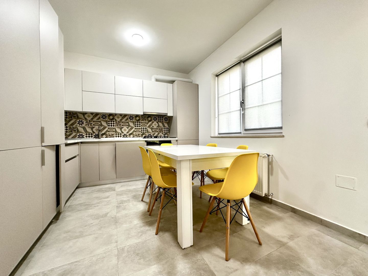 Casa cu 4 dormitoare de închiriat - Dumbravita - Poză 33