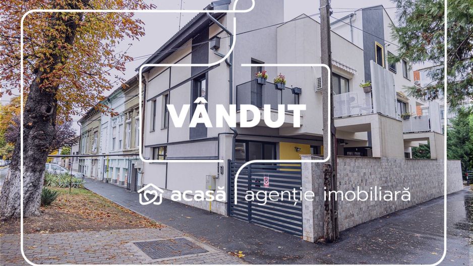 VÂNDUT! Apartament nou, ultracentral, cu loc de parcare privat - Poză 1
