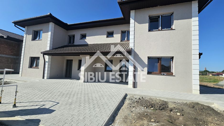 Casa noua 4 dormitoare, spatiu bun pentru familie - Poză 23