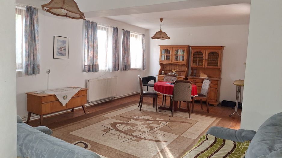 Casa cu 15 camere de vanzare in Bazna, Sibiu ( azil, pensiune) - Poză 18