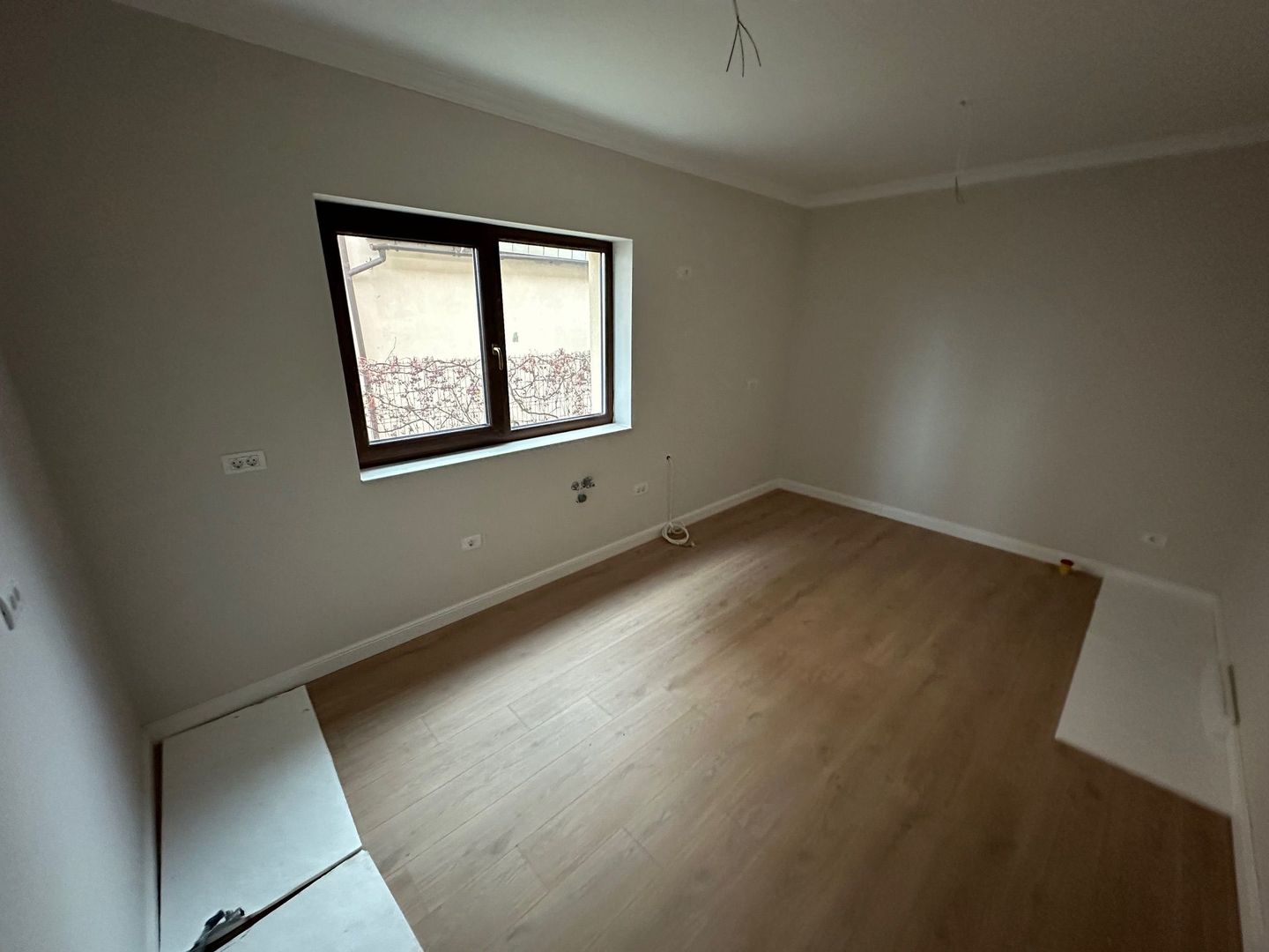 CASA TIP DUPLEX DESPARTIT PRIN GARAJ - Poză 35