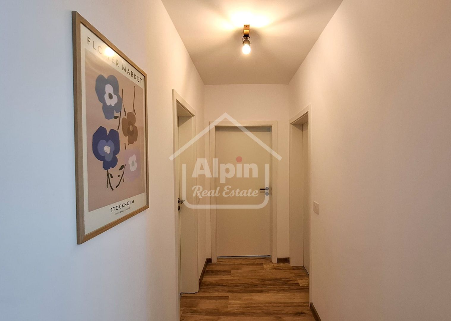 Proprietate Deosebita In Vila - Poză 15