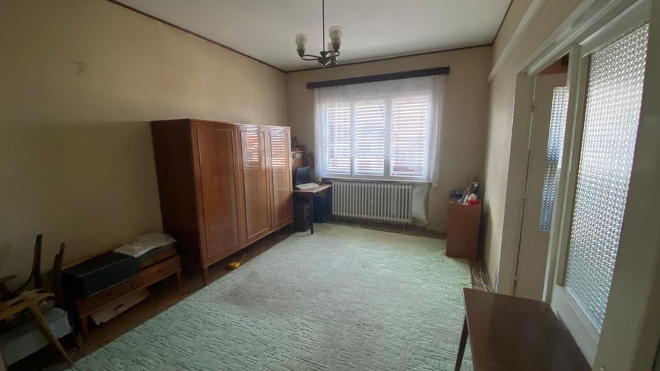 BRASADAS vinde ap cu 3 cam și garaj Piata Mare. - Poză 2