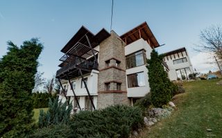 Pensiune  în Bran, sat Poarta – Afacere la cheie, locație premium - Poză 1