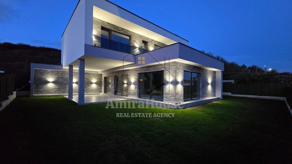 Casa individuala, 129 mp utili, teren 583 mp, terasa 68 mp, zona Sun Garden - Poză 1