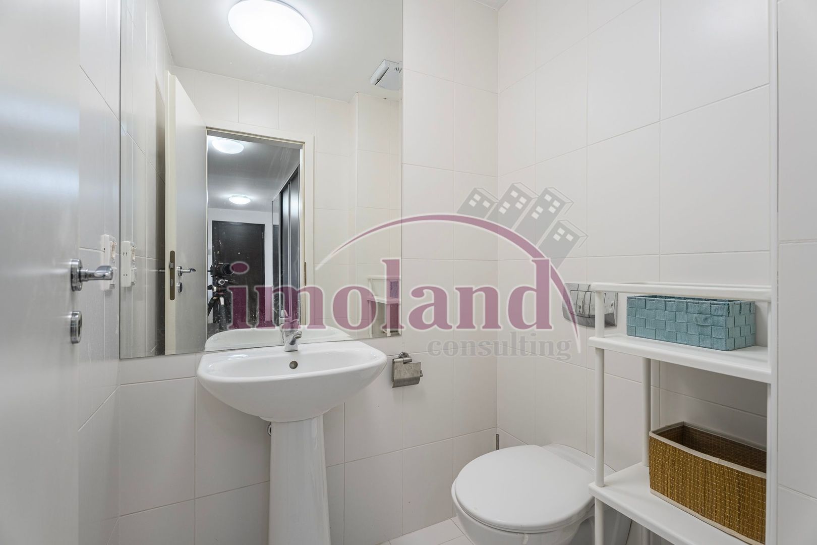 Vanzare - Apartament 3 camere- ULTRACENTRAL - Complex Delea Veche 24 - Poză 12
