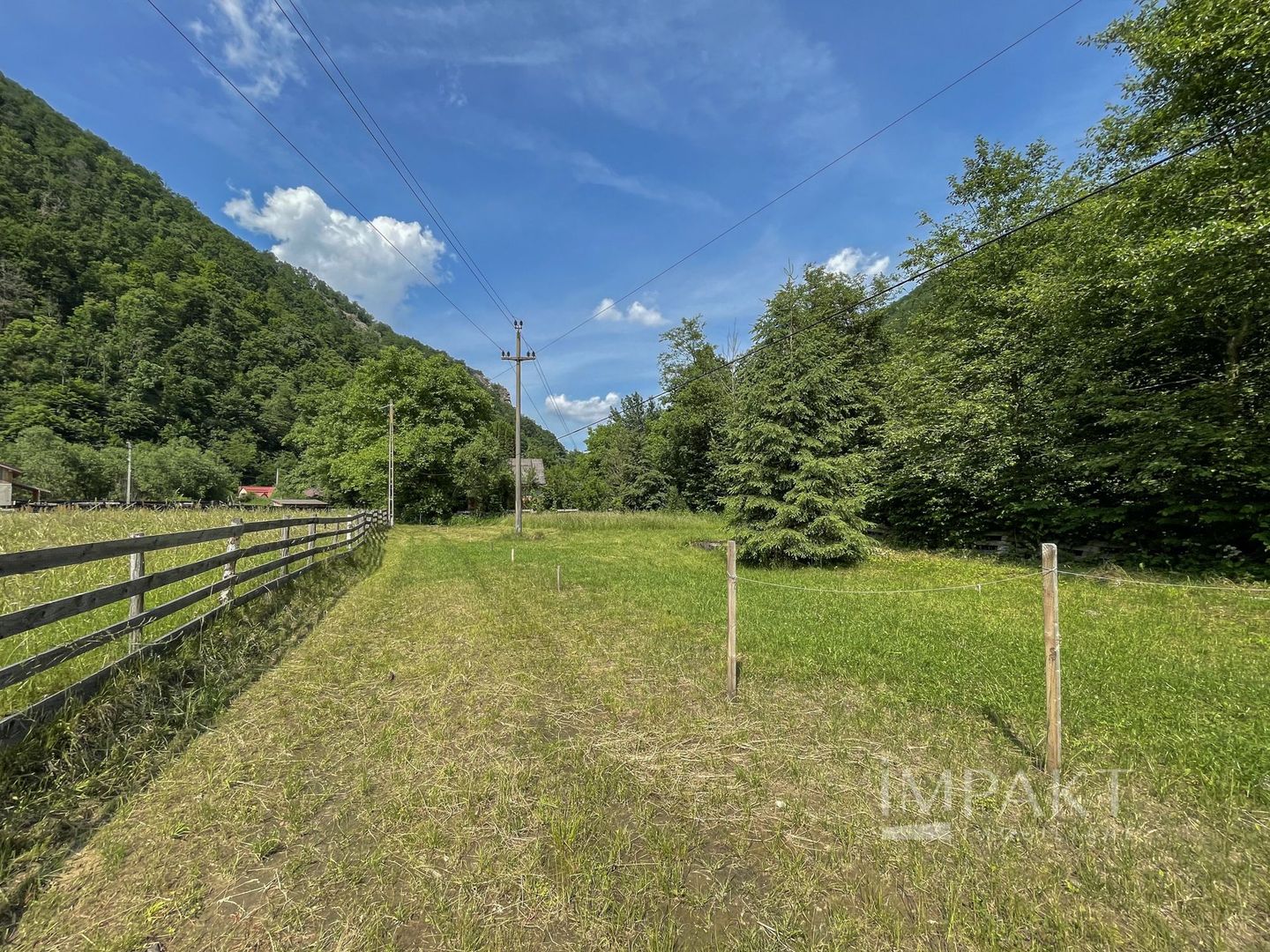 Vila superba 300mp + teren 1400mp & front la rau in Somesul Rece. - Poză 12