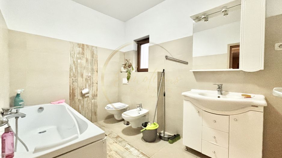 VILĂ DEOSEBITĂ ÎN CARTIERUL PLANETELOR, GIROC – ZONĂ REZIDENȚIALĂ LINIȘTITĂ - Poză 18