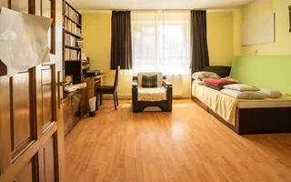 Casa individuala Sacele, 250 mp + 40 mp garaj + 556 mp curte - Poză 16